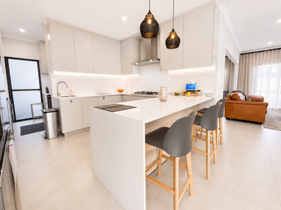 4 Bedroom Property for Sale in Sandown Western Cape